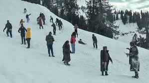 जम्मू-कश्मीर और लद्दाख में कड़ाके की ठंड, सोनमर्ग घाटी का सबसे ठंडा इलाका