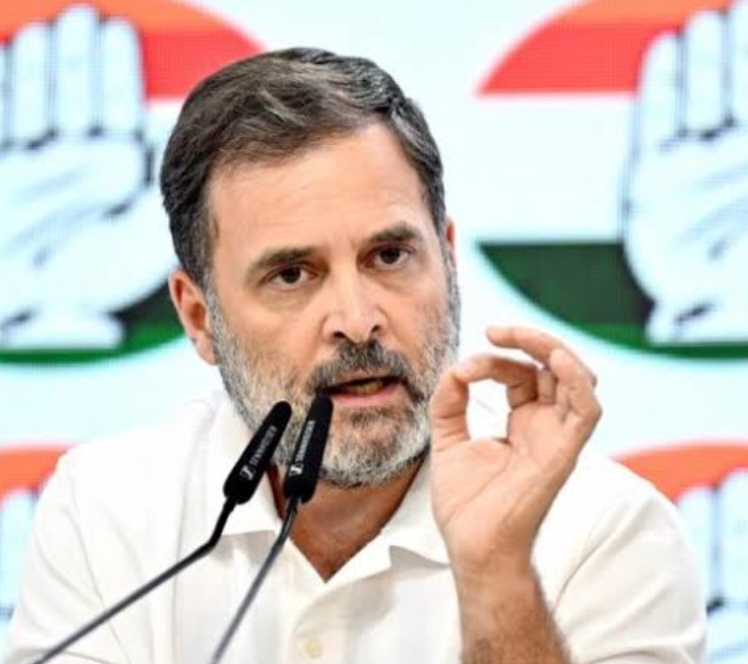 Rahul Gandhi Karnataka Visit: आज मैसूरु पहुंचे राहुल गांधी, सिद्धारमैया–शिवकुमार से संभावित मुलाकात