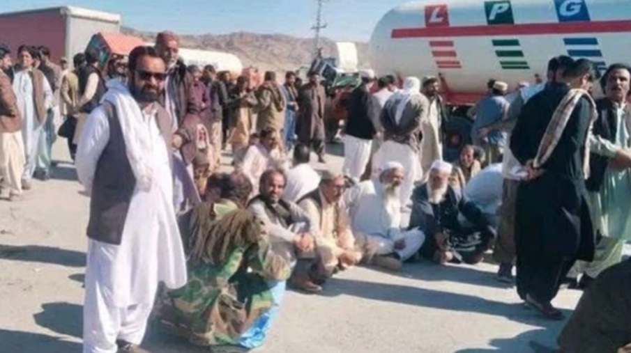 Balochistan DRA Protest: वेतन भत्ते की मांग पर सरकारी कर्मचारी सड़कों पर