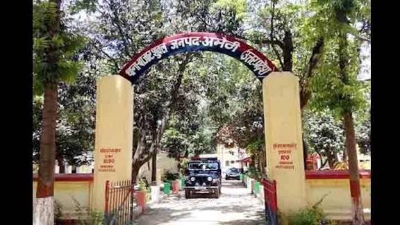 Amethi Road Accident: पूर्वांचल एक्सप्रेसवे पर दर्दनाक हादसा, एक युवक की मौत