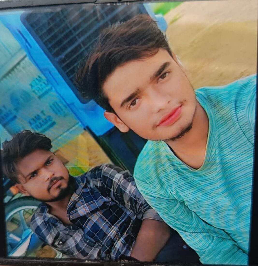 फिरोजाबाद में पेट्रोल पंप पर काम करने वाले दो युवकों की संदिग्ध मौत, जनरेटर के धुएं से दम घुटने की आशंका