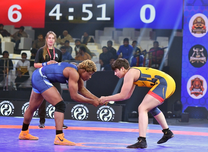 PWL 2026 Thriller: Harshita Mor के फॉल से Maharashtra Kesari ने UP Dominators को हराया