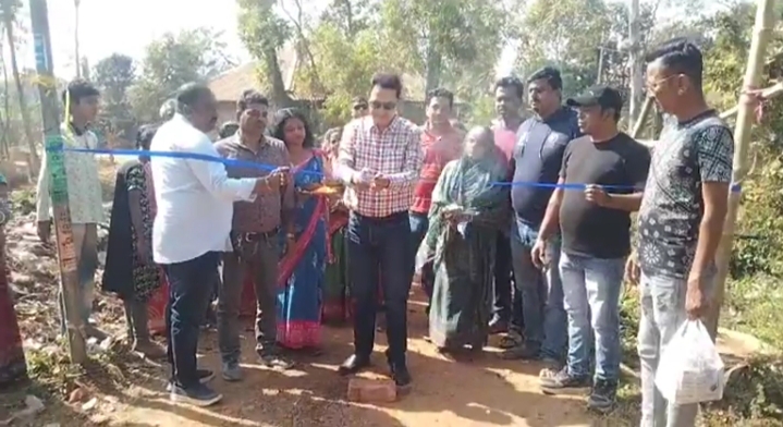 Debra Pathashree Project: हासिमपुर में सड़क निर्माण का शुभारंभ