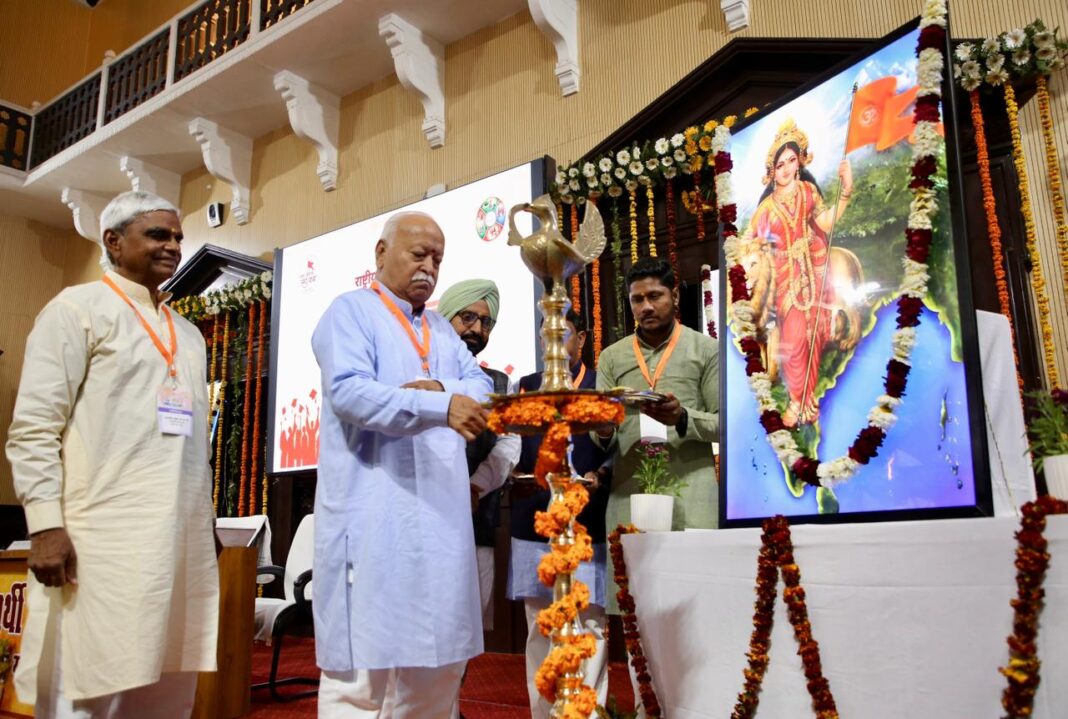 Mohun Bhagwat Statement से बड़ा संदेश! शिक्षा और स्वास्थ्य सबके लिए सुलभ हों