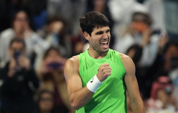 कतर ओपन 2026: अल्कराज़ की शानदार वापसी, मेदवेदेव-सितसिपास भिड़ंत तय