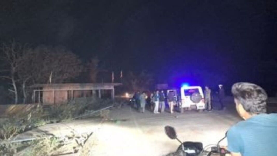 Balod Road Accident: खड़े ट्रक से टकराई बाइक, तीन युवकों की मौके पर मौत