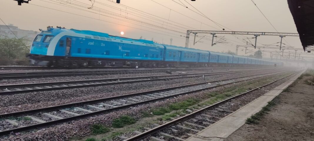 India First Hydrogen Train Trial शुरू! जींद से चली देश की पहली प्रदूषण मुक्त ट्रेन