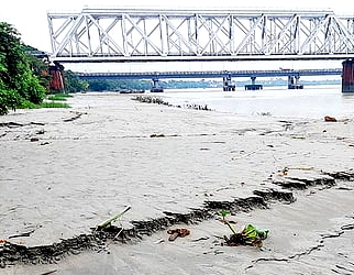 Rupnarayan Dredging Impact: ड्रेजिंग से 250 बालू मजदूरों की आजीविका पर संकट