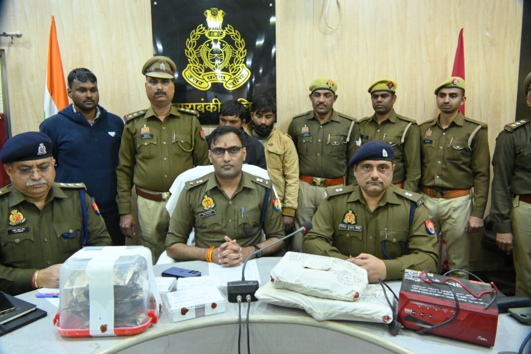 Barabanki Temple Theft Case: मंदिरों में चोरी का खुलासा, 4 किलो से अधिक चांदी बरामद