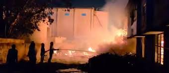 रायपुर के उरला औद्योगिक क्षेत्र में फैक्ट्री में भीषण आग, ट्रैक्टर और मशीनें जलकर खाक