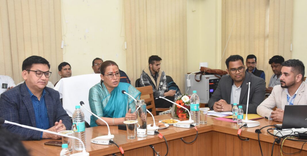 उत्तराखंड में खेल विश्वविद्यालय जल्द होगा शुरू, मंत्री रेखा आर्या ने किया निरीक्षण