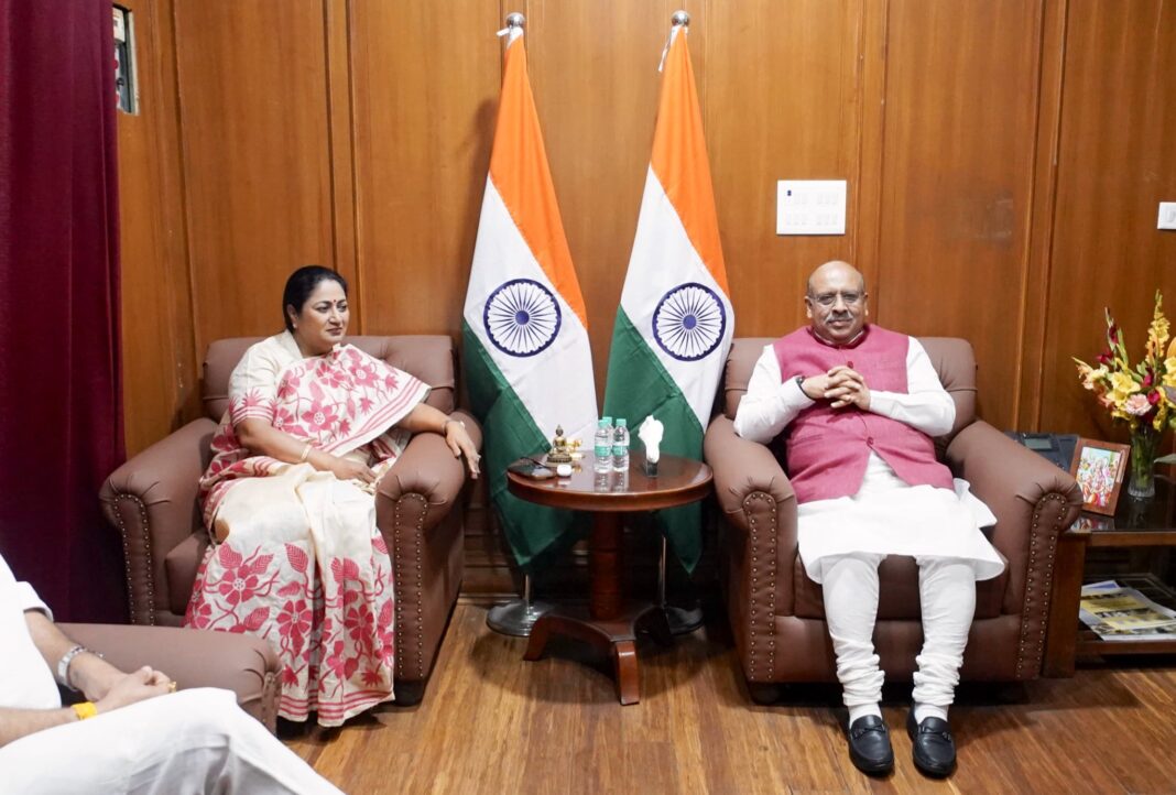दिल्ली बजट सत्र से पहले बड़ी बैठक! CM रेखा गुप्ता ने विधानसभा अध्यक्ष से की मुलाकात