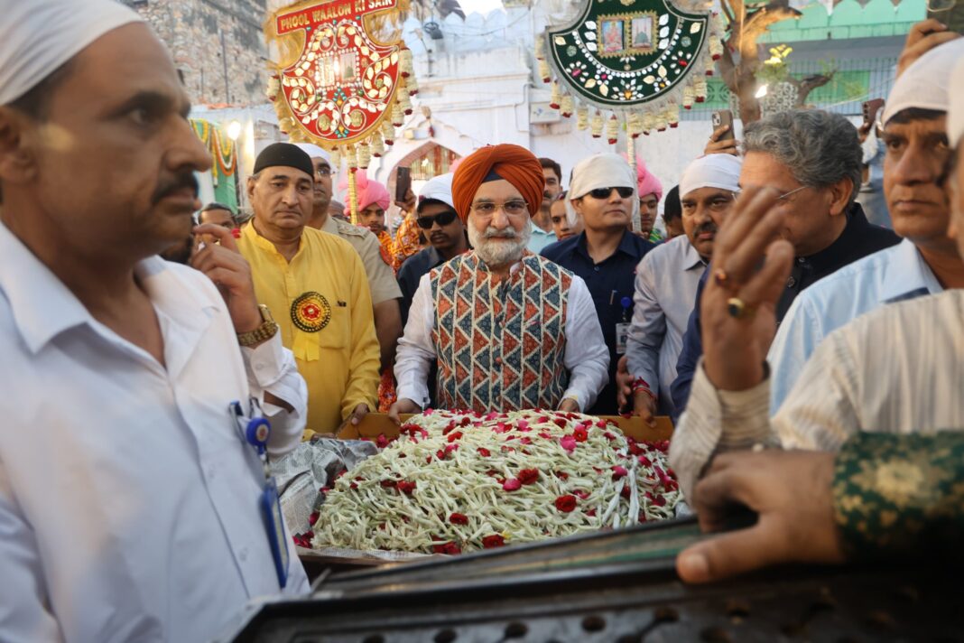 दक्षिण कोरिया में फैक्ट्री में भीषण आग! 50 लोग झुलसे, 35 की हालत गंभीर