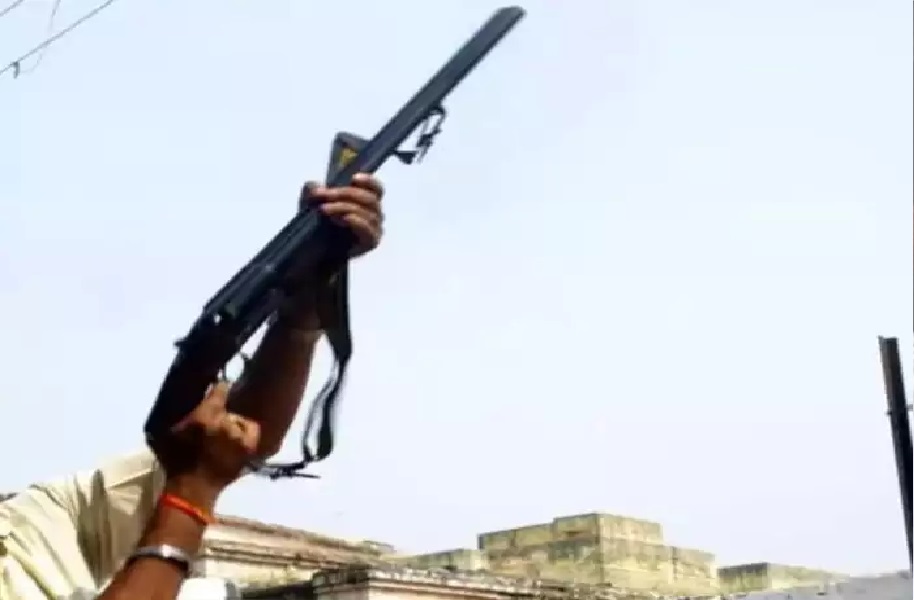 फिरोजाबाद में हर्ष फायरिंग करने वाला गिरफ्तार, समर्थन करने वालों को पुलिस की सख्त चेतावनी