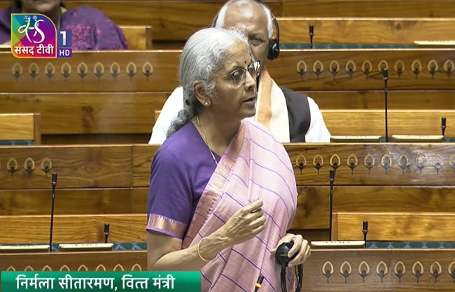 बैंक सख्त कानूनी ढांचे में काम करते हैं: वित्त मंत्री निर्मला सीतारमण