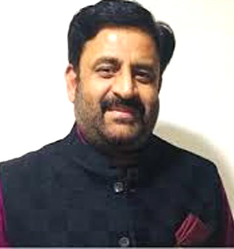 प्रयागराज में भाषण प्रतियोगिता का जलवा! मिताली गर्ग ने जीता पहला स्थान