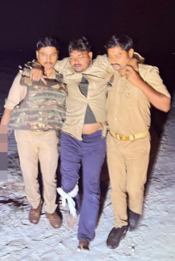 जौनपुर मुठभेड़ में बड़ा एक्शन! 25 हजार का इनामी गौ तस्कर आरिफ घायल, एक फरार