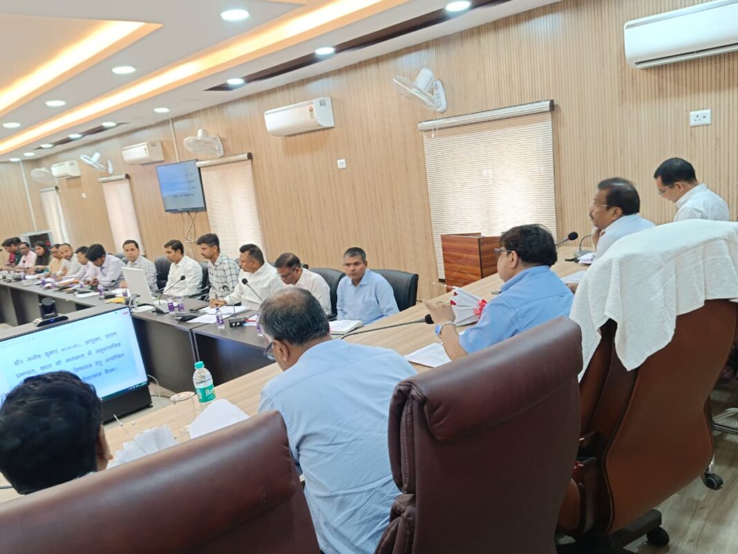 सारण में सख्ती: लंबित अनुशासनिक मामलों पर आयुक्त की चेतावनी, जल्द निपटाने के निर्देश