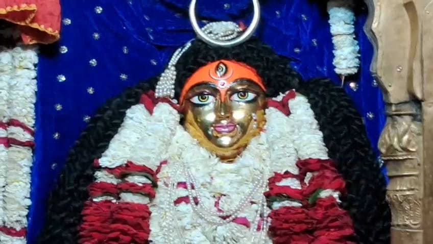 महाअष्टमी पर काशी में आस्था का सैलाब! मां अन्नपूर्णा और मंगला गौरी के दर्शन का अद्भुत दृश्य