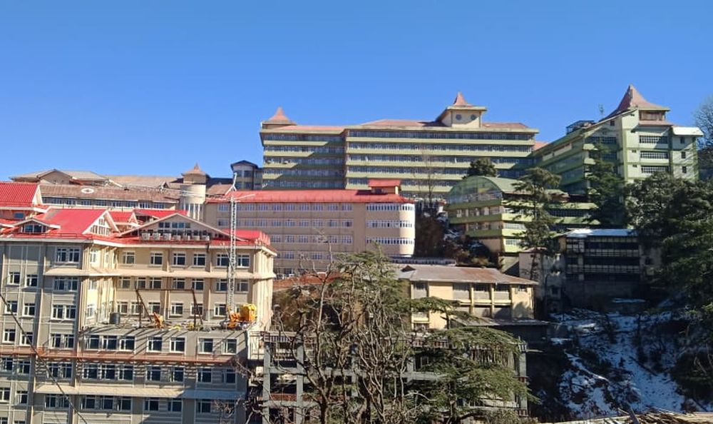 हिमाचल में वेतन स्थगन पर डॉक्टरों का विरोध! सरकार को दी कड़ी चेतावनी