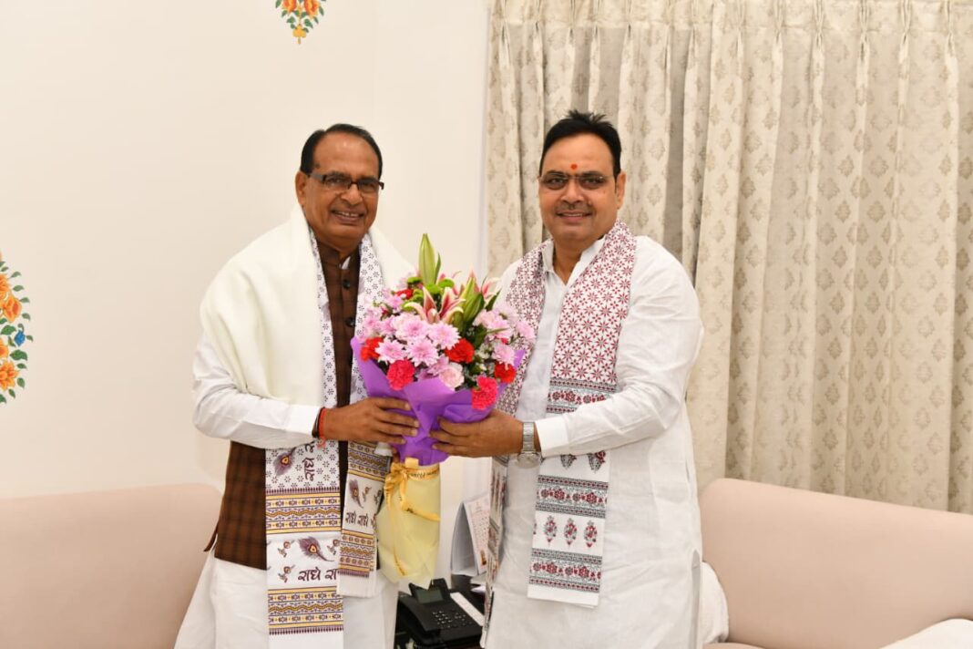 जयपुर में अहम मुलाकात! सीएम शर्मा से मिले केंद्रीय मंत्री चौहान, किसानों पर हुई बड़ी चर्चा जयपुर में अहम मुलाकात! सीएम शर्मा से मिले केंद्रीय मंत्री चौहान, किसानों पर हुई बड़ी चर्चा