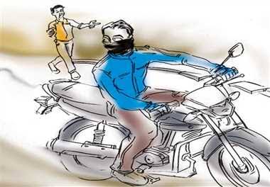 नोएडा में स्नैचिंग से हड़कंप! सेक्टर 52 मेट्रो के पास युवक से आईफोन लूटा नोएडा में स्नैचिंग से हड़कंप! सेक्टर 52 मेट्रो के पास युवक से आईफोन लूटा