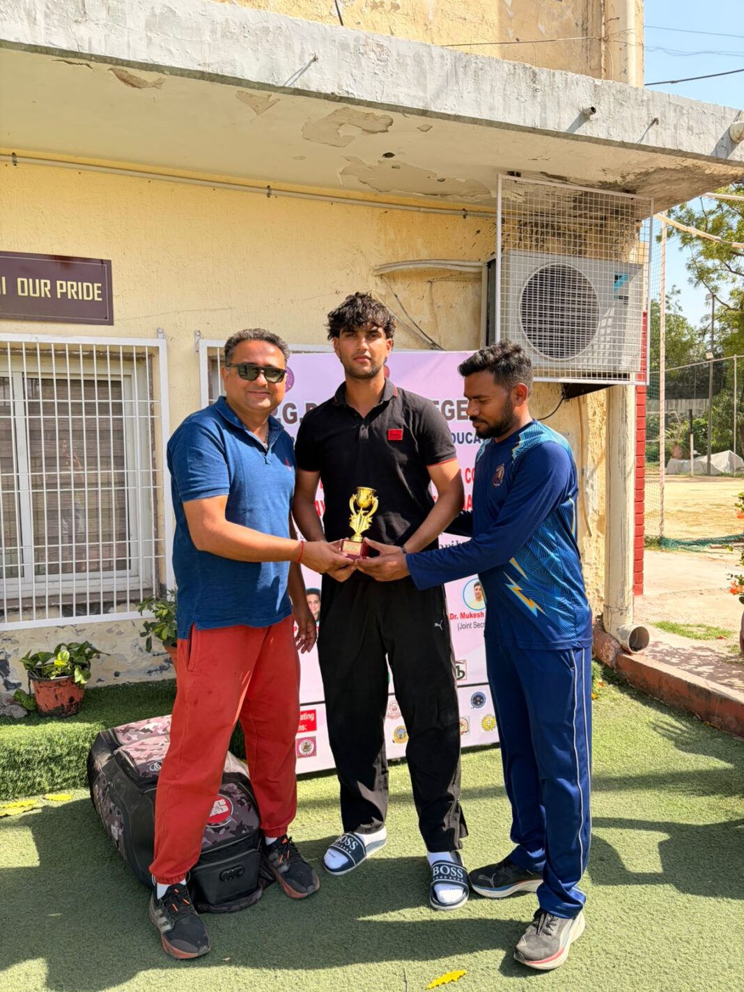 यश डबास का धमाका: विस्फोटक शतक से पीजीडीएवी कॉलेज की 175 रन से बड़ी जीत यश डबास का धमाका: विस्फोटक शतक से पीजीडीएवी कॉलेज की 175 रन से बड़ी जीत