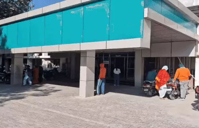 नारनौल में बड़ा फैसला: अब 24 घंटे खुले रहेंगे सरकारी अस्पताल, सख्त निर्देश जारी नारनौल में बड़ा फैसला: अब 24 घंटे खुले रहेंगे सरकारी अस्पताल, सख्त निर्देश जारी