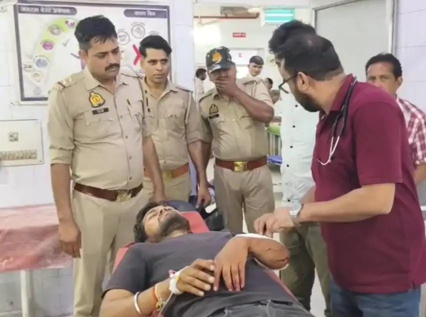 महोबा में सनसनी! खेत में काम कर रहे युवक पर ताबड़तोड़ फायर, हालत गंभीर