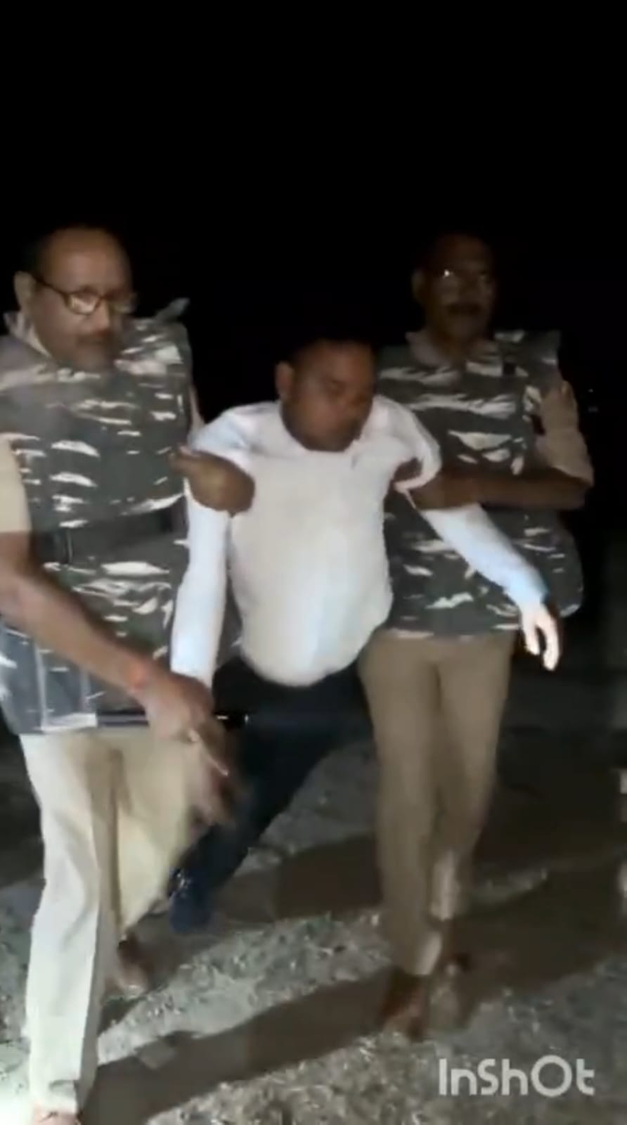 जौनपुर में पुलिस मुठभेड़! जहरखुरान गिरफ्तार, जानिए कैसे करता था लूटपाट जौनपुर में पुलिस मुठभेड़! जहरखुरान गिरफ्तार, जानिए कैसे करता था लूटपाट