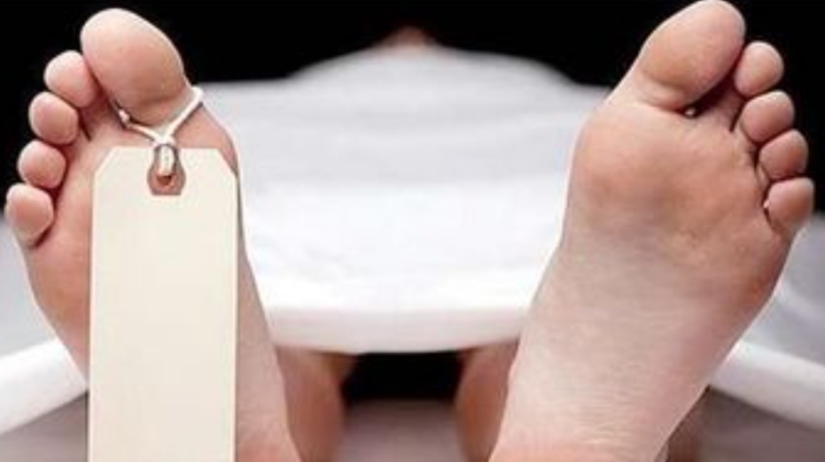 रांची में युवक ने की आत्महत्या: फंदे से लटका मिला शव, पुलिस जांच में जुटी रांची में युवक ने की आत्महत्या: फंदे से लटका मिला शव, पुलिस जांच में जुटी