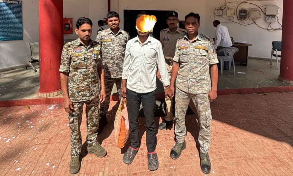 बलरामपुर हत्याकांड: फसल विवाद में बेटे ने पिता की ली जान, चौंकाने वाला खुलासा बलरामपुर हत्याकांड: फसल विवाद में बेटे ने पिता की ली जान, चौंकाने वाला खुलासा