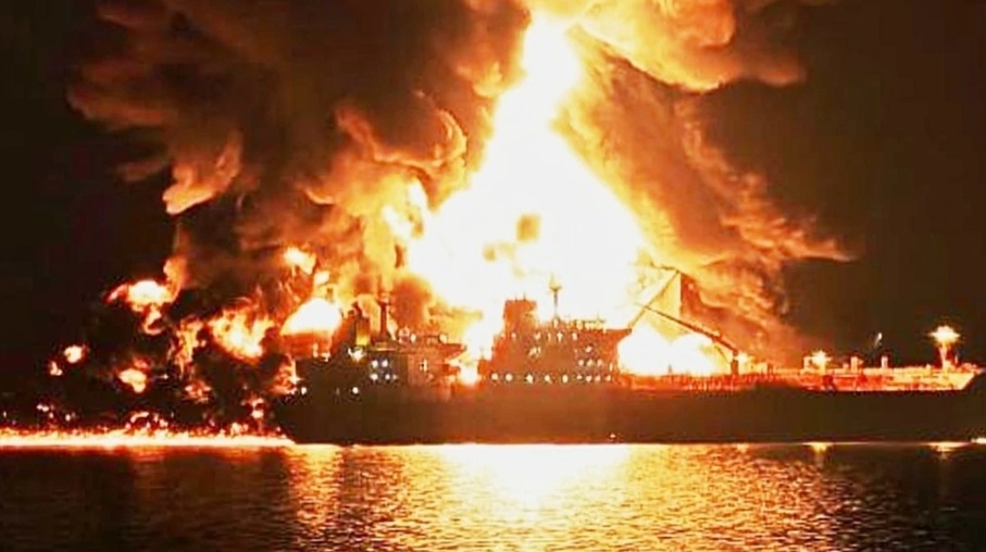 ईरान का अमेरिका को खुला जवाब! ‘होर्मुज नहीं खुलेगा’, ट्रंप की चेतावनी ठुकराई ईरान का अमेरिका को खुला जवाब! ‘होर्मुज नहीं खुलेगा’, ट्रंप की चेतावनी ठुकराई