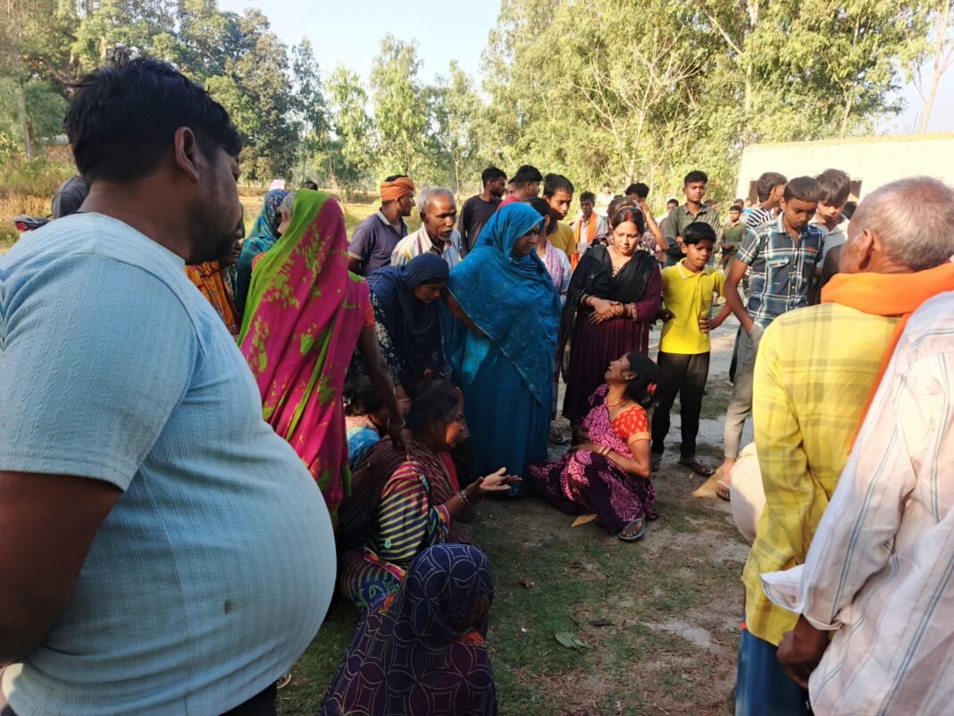 अमेठी में दर्दनाक घटना: युवक ने फांसी लगाकर दी जान, वजह जानने में जुटी पुलिस अमेठी में दर्दनाक घटना: युवक ने फांसी लगाकर दी जान, वजह जानने में जुटी पुलिस