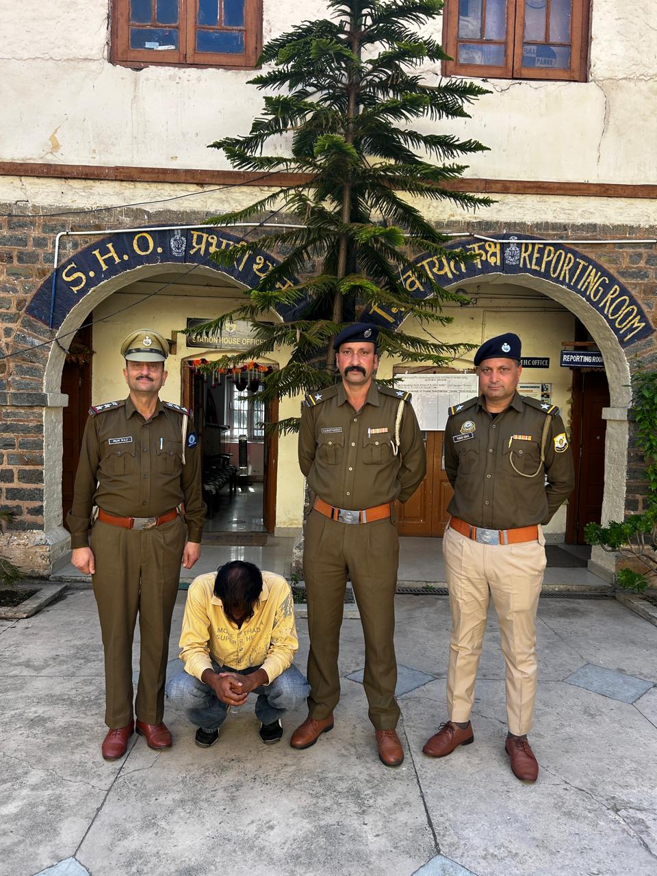 शिमला चिट्टा केस में बड़ा खुलासा: सिरमौर से आरोपी गिरफ्तार, पैसों के नेटवर्क का पर्दाफाश शिमला चिट्टा केस में बड़ा खुलासा: सिरमौर से आरोपी गिरफ्तार, पैसों के नेटवर्क का पर्दाफाश