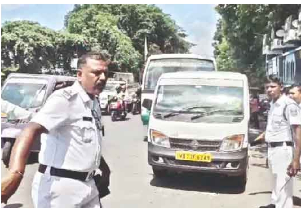 अभिषेक बनर्जी की रैली से सिलीगुड़ी में ट्रैफिक अलर्ट, कई रास्तों पर रोक और डायवर्जन लागू अभिषेक बनर्जी की रैली से सिलीगुड़ी में ट्रैफिक अलर्ट, कई रास्तों पर रोक और डायवर्जन लागू