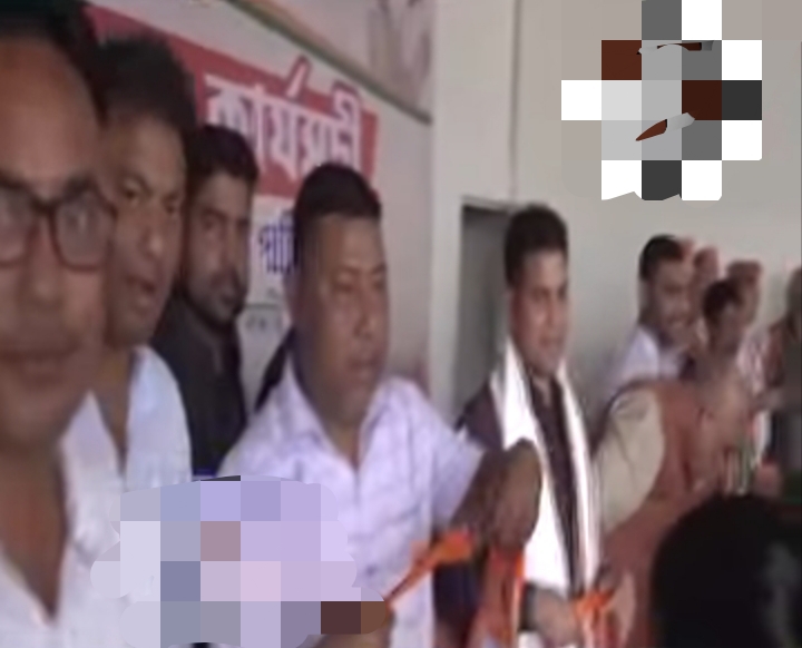असम चुनाव से पहले कांग्रेस को बड़ा झटका! दुमदुमा में हजारों कार्यकर्ता BJP में शामिल