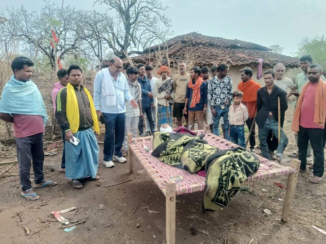 नशे में भाई बना हैवान: कुल्हाड़ी से बड़े भाई की हत्या, गांव में मचा हड़कंप नशे में भाई बना हैवान: कुल्हाड़ी से बड़े भाई की हत्या, गांव में मचा हड़कंप