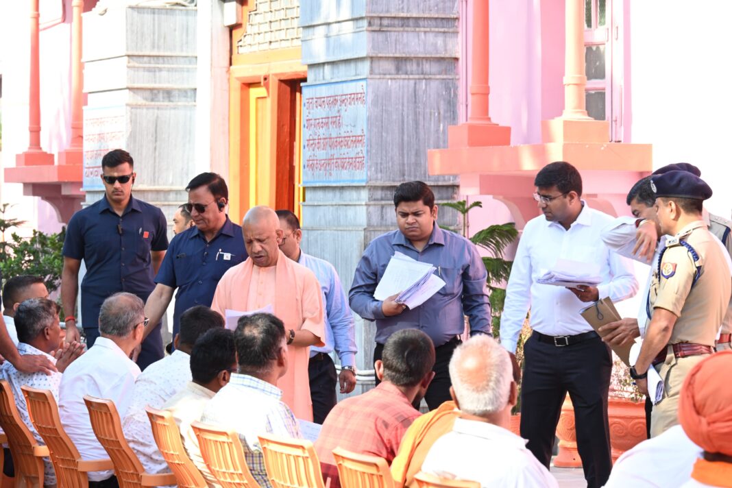 “इलाज के पैसे की चिंता छोड़िए” – सीएम योगी का बड़ा ऐलान, सरकार देगी पूरी मदद “इलाज के पैसे की चिंता छोड़िए” – सीएम योगी का बड़ा ऐलान, सरकार देगी पूरी मदद