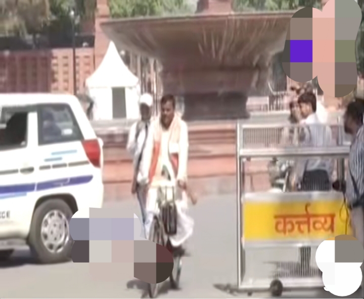 साइकिल से संसद पहुंचे सांसद: तेरेस गोवाला की सादगी ने जीता दिल साइकिल से संसद पहुंचे सांसद: तेरेस गोवाला की सादगी ने जीता दिल