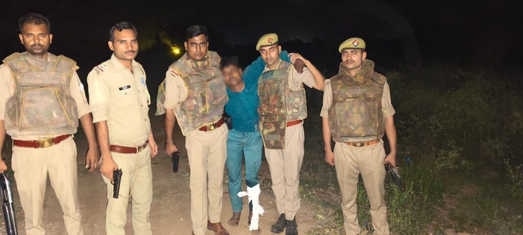 फर्रुखाबाद में पुलिस मुठभेड़, अभिरक्षा से फरार हिस्ट्रीशीटर बदमाश गिरफ्तार फर्रुखाबाद में पुलिस मुठभेड़, अभिरक्षा से फरार हिस्ट्रीशीटर बदमाश गिरफ्तार