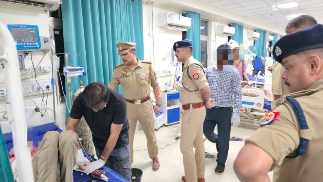 नेशनल हाईवे-19 पर दर्दनाक हादसा! ट्रक की टक्कर से दो की मौत, 13 घायल नेशनल हाईवे-19 पर दर्दनाक हादसा! ट्रक की टक्कर से दो की मौत, 13 घायल
