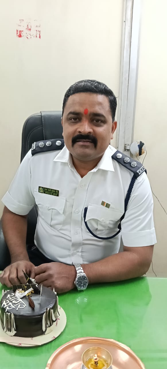 ठाणे अग्निकांड पर मचा बवाल! दो कर्मियों की मौत के बाद कार्रवाई की मांग तेज ठाणे अग्निकांड पर मचा बवाल! दो कर्मियों की मौत के बाद कार्रवाई की मांग तेज