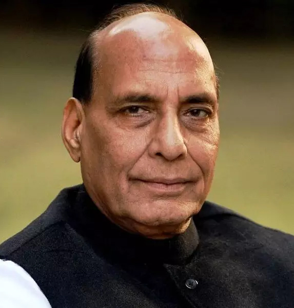 जोधपुर पहुंचे रक्षा मंत्री राजनाथ सिंह! मुख्यमंत्री भजनलाल शर्मा ने किया भव्य स्वागत जोधपुर पहुंचे रक्षा मंत्री राजनाथ सिंह! मुख्यमंत्री भजनलाल शर्मा ने किया भव्य स्वागत