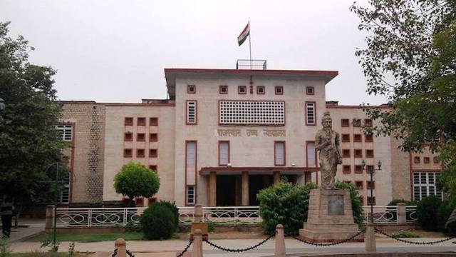 हाईकोर्ट सख्त: तीसरे आरोपित को मुफ्त वकील देने के निर्देश, पुलिस जांच पर उठे सवाल हाईकोर्ट सख्त: तीसरे आरोपित को मुफ्त वकील देने के निर्देश, पुलिस जांच पर उठे सवाल