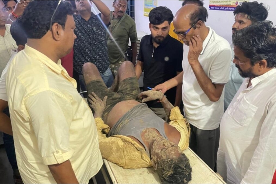हाथियों के झुंड ने किया हमला! सब्जी विक्रेता की हालत गंभीर हाथियों के झुंड ने किया हमला! सब्जी विक्रेता की हालत गंभीर