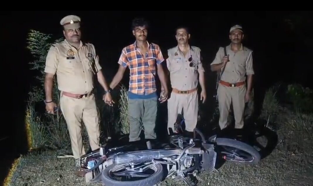 अमेठी में पुलिस मुठभेड़, महिला से मंगलसूत्र लूटने वाले दो बदमाश गिरफ्तार अमेठी में पुलिस मुठभेड़, महिला से मंगलसूत्र लूटने वाले दो बदमाश गिरफ्तार