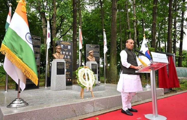 सियोल में भारत का गौरव बढ़ा! राजनाथ सिंह ने भारतीय युद्ध स्मारक का किया उद्घाटन सियोल में भारत का गौरव बढ़ा! राजनाथ सिंह ने भारतीय युद्ध स्मारक का किया उद्घाटन