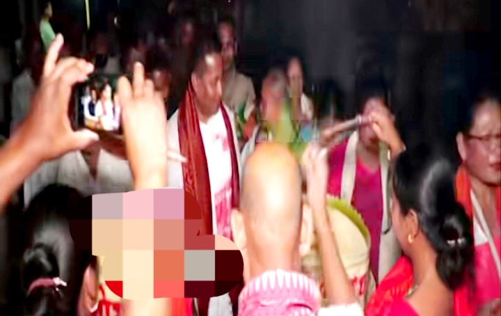 असम के नवनियुक्त मंत्री चरण बोडो का भव्य स्वागत! समर्थकों ने निकाला जुलूस असम के नवनियुक्त मंत्री चरण बोडो का भव्य स्वागत! समर्थकों ने निकाला जुलूस