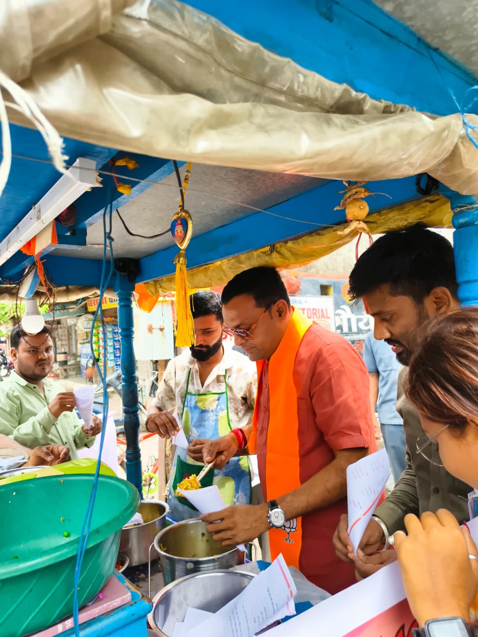 बंगाल-असम में भाजपा की बड़ी जीत का जश्न, जांजगीर में ‘झाल-मुड़ी’ और आतिशबाजी से गूंजा माहौल बंगाल-असम में भाजपा की बड़ी जीत का जश्न, जांजगीर में ‘झाल-मुड़ी’ और आतिशबाजी से गूंजा माहौल